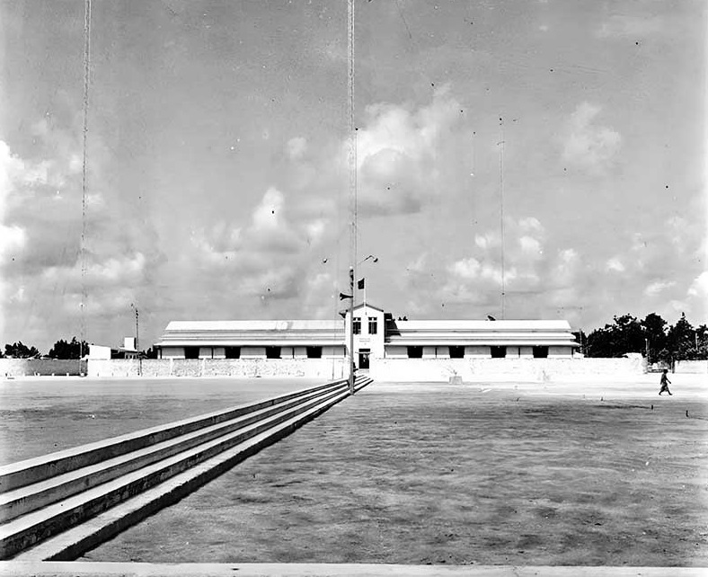 radiomaldives_antenna_field_1